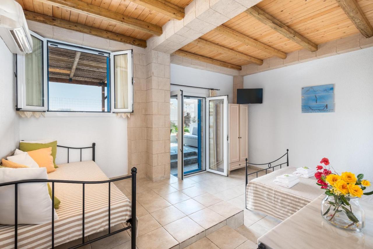 Agnanti Beach Apartments 아크앤젤로스 외부 사진