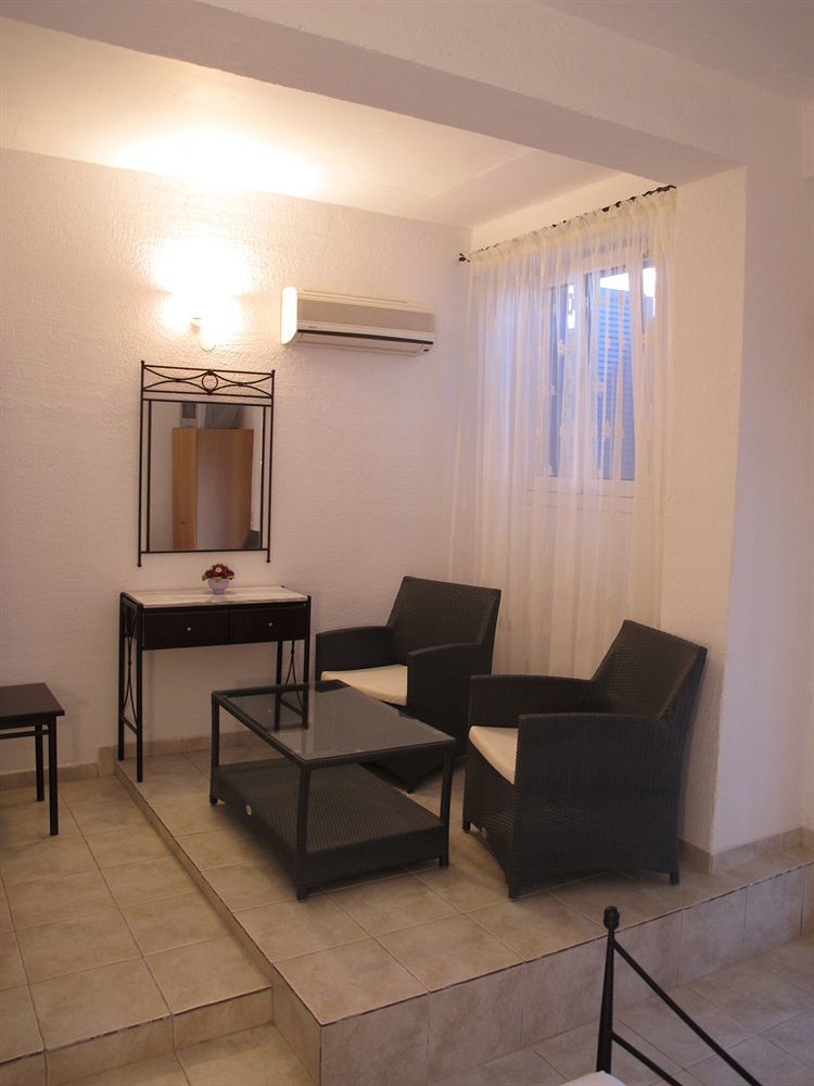 Agnanti Beach Apartments 아크앤젤로스 외부 사진